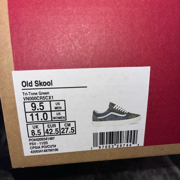 NIB Vans Old Skool - Picture 13 of 13